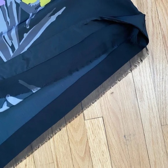 ELLE Black Sleeveless Floral Gemstone Graphic Dress with Fringed Hem Size XS - Picture 9 of 12